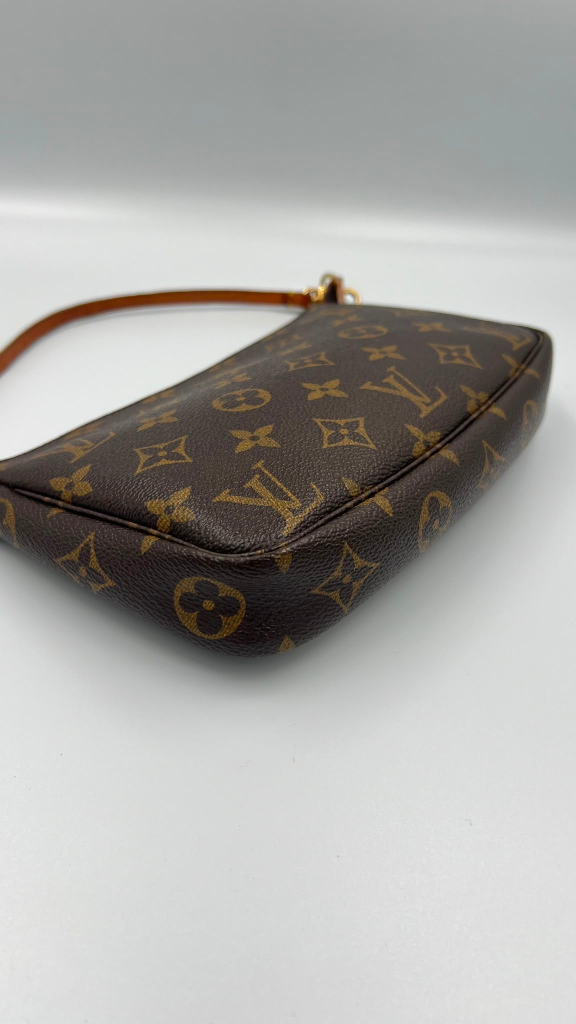 Louis Vuitton Monogram Pochette