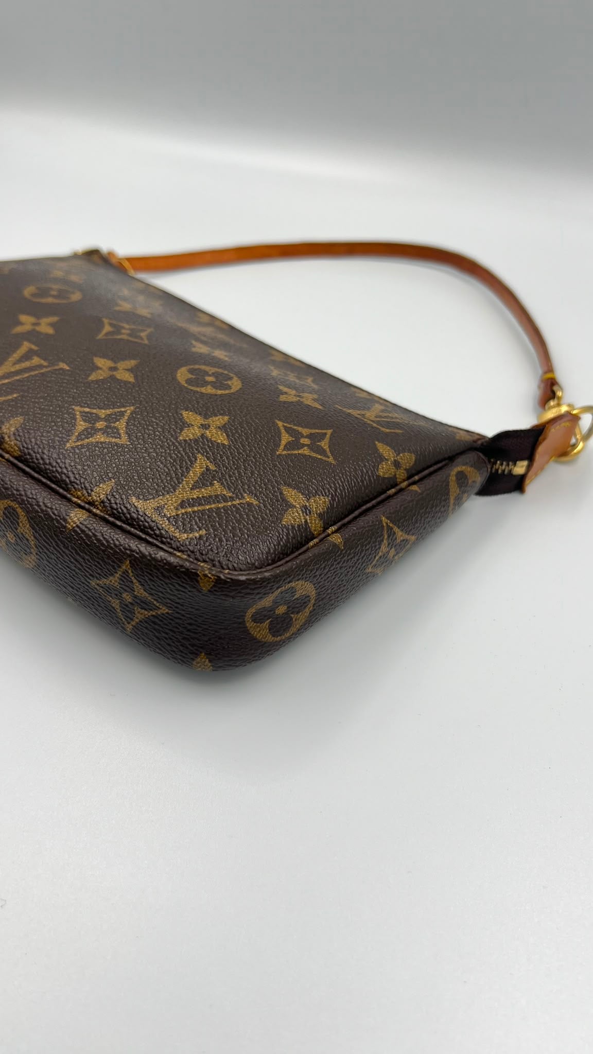 Louis Vuitton Monogram Pochette